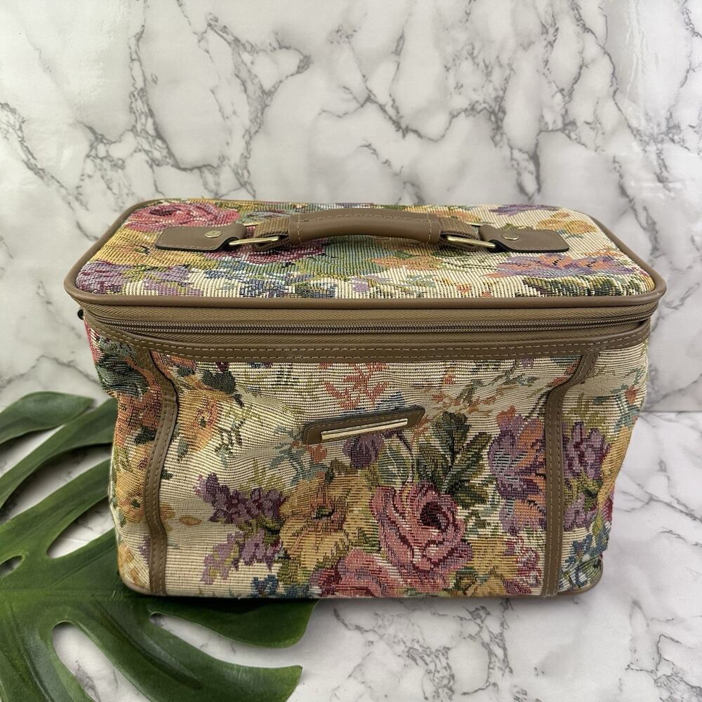 Galleria Vintage 90s Tapestry Travel Bag Tan Pink Rose Floral Train Case